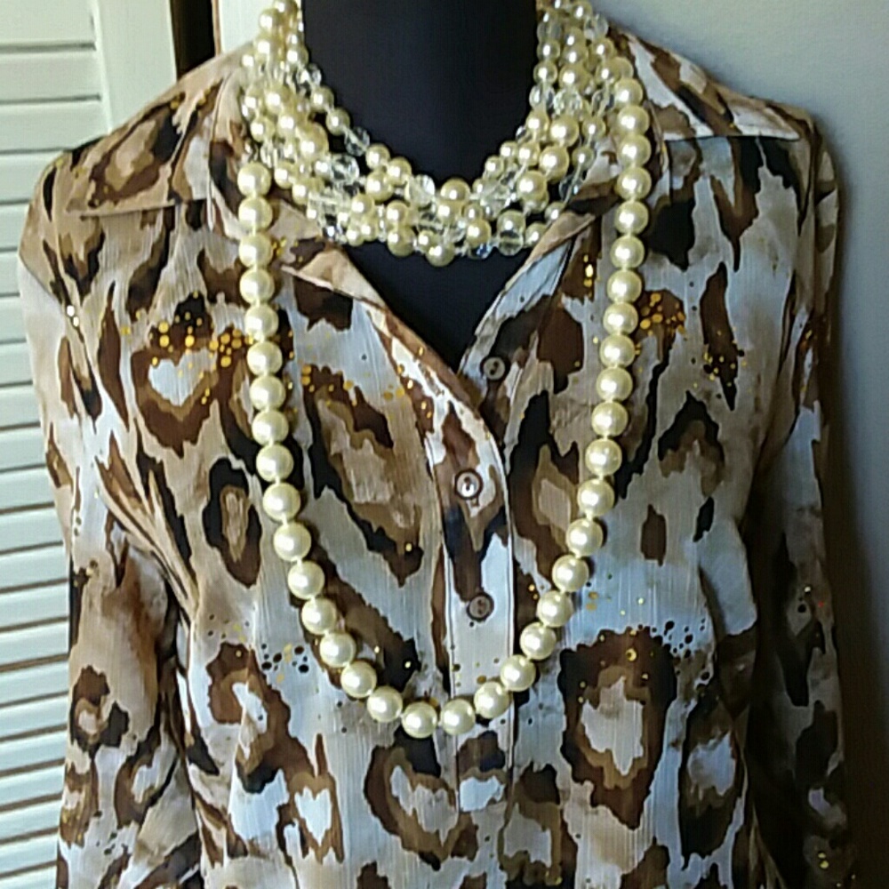 NWOT Erin London Blouse Large